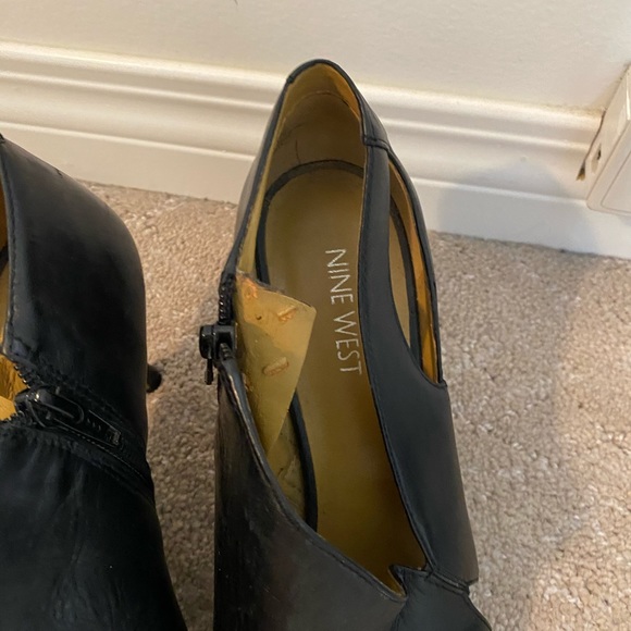 Nine West black booties - Picture 10 of 11